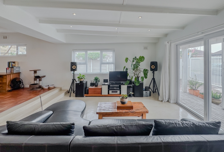 3 Bedroom Property for Sale in Claremont Western Cape